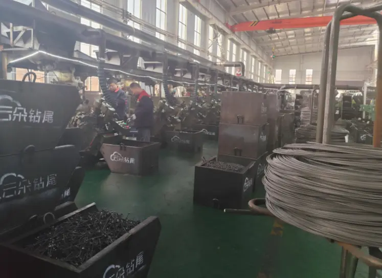 pernos tuercas y golillas